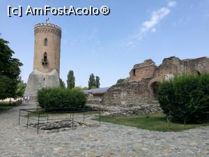 [P32] Turnul Chindiei și o parte a Palatului Domnesc » foto by crismis
 - 
<span class="allrVoted glyphicon glyphicon-heart hidden" id="av924536"></span>
<a class="m-l-10 hidden" id="sv924536" onclick="voting_Foto_DelVot(,924536,5504)" role="button">șterge vot <span class="glyphicon glyphicon-remove"></span></a>
<a id="v9924536" class=" c-red"  onclick="voting_Foto_SetVot(924536)" role="button"><span class="glyphicon glyphicon-heart-empty"></span> <b>LIKE</b> = Votează poza</a> <img class="hidden"  id="f924536W9" src="/imagini/loader.gif" border="0" /><span class="AjErrMes hidden" id="e924536ErM"></span>