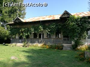 [P27] Cula Greceanu; casa servitorilor » foto by crismis
 - 
<span class="allrVoted glyphicon glyphicon-heart hidden" id="av925276"></span>
<a class="m-l-10 hidden" id="sv925276" onclick="voting_Foto_DelVot(,925276,5504)" role="button">șterge vot <span class="glyphicon glyphicon-remove"></span></a>
<a id="v9925276" class=" c-red"  onclick="voting_Foto_SetVot(925276)" role="button"><span class="glyphicon glyphicon-heart-empty"></span> <b>LIKE</b> = Votează poza</a> <img class="hidden"  id="f925276W9" src="/imagini/loader.gif" border="0" /><span class="AjErrMes hidden" id="e925276ErM"></span>