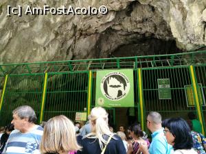[P42] Peștera Polovragi » foto by crismis
 - 
<span class="allrVoted glyphicon glyphicon-heart hidden" id="av925291"></span>
<a class="m-l-10 hidden" id="sv925291" onclick="voting_Foto_DelVot(,925291,5504)" role="button">șterge vot <span class="glyphicon glyphicon-remove"></span></a>
<a id="v9925291" class=" c-red"  onclick="voting_Foto_SetVot(925291)" role="button"><span class="glyphicon glyphicon-heart-empty"></span> <b>LIKE</b> = Votează poza</a> <img class="hidden"  id="f925291W9" src="/imagini/loader.gif" border="0" /><span class="AjErrMes hidden" id="e925291ErM"></span>