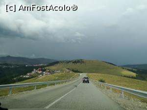[P62] Transalpina; se vede Rânca în stânga imaginii » foto by crismis
 - 
<span class="allrVoted glyphicon glyphicon-heart hidden" id="av925311"></span>
<a class="m-l-10 hidden" id="sv925311" onclick="voting_Foto_DelVot(,925311,5504)" role="button">șterge vot <span class="glyphicon glyphicon-remove"></span></a>
<a id="v9925311" class=" c-red"  onclick="voting_Foto_SetVot(925311)" role="button"><span class="glyphicon glyphicon-heart-empty"></span> <b>LIKE</b> = Votează poza</a> <img class="hidden"  id="f925311W9" src="/imagini/loader.gif" border="0" /><span class="AjErrMes hidden" id="e925311ErM"></span>