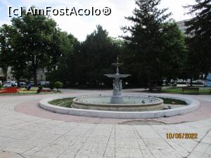 [P28] În grădina publică » foto by puiutea
 - 
<span class="allrVoted glyphicon glyphicon-heart hidden" id="av1303586"></span>
<a class="m-l-10 hidden" id="sv1303586" onclick="voting_Foto_DelVot(,1303586,5504)" role="button">șterge vot <span class="glyphicon glyphicon-remove"></span></a>
<a id="v91303586" class=" c-red"  onclick="voting_Foto_SetVot(1303586)" role="button"><span class="glyphicon glyphicon-heart-empty"></span> <b>LIKE</b> = Votează poza</a> <img class="hidden"  id="f1303586W9" src="/imagini/loader.gif" border="0" /><span class="AjErrMes hidden" id="e1303586ErM"></span>