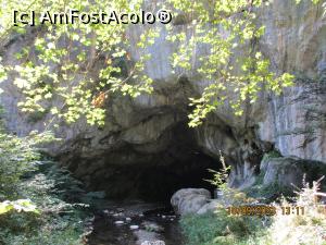 [P52] Intrarea în Peșteră » foto by puiutea
 - 
<span class="allrVoted glyphicon glyphicon-heart hidden" id="av1388694"></span>
<a class="m-l-10 hidden" id="sv1388694" onclick="voting_Foto_DelVot(,1388694,5504)" role="button">șterge vot <span class="glyphicon glyphicon-remove"></span></a>
<a id="v91388694" class=" c-red"  onclick="voting_Foto_SetVot(1388694)" role="button"><span class="glyphicon glyphicon-heart-empty"></span> <b>LIKE</b> = Votează poza</a> <img class="hidden"  id="f1388694W9" src="/imagini/loader.gif" border="0" /><span class="AjErrMes hidden" id="e1388694ErM"></span>