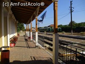 [P32] Vechiul - și noul - peron » foto by puiutea
 - 
<span class="allrVoted glyphicon glyphicon-heart hidden" id="av1388751"></span>
<a class="m-l-10 hidden" id="sv1388751" onclick="voting_Foto_DelVot(,1388751,5504)" role="button">șterge vot <span class="glyphicon glyphicon-remove"></span></a>
<a id="v91388751" class=" c-red"  onclick="voting_Foto_SetVot(1388751)" role="button"><span class="glyphicon glyphicon-heart-empty"></span> <b>LIKE</b> = Votează poza</a> <img class="hidden"  id="f1388751W9" src="/imagini/loader.gif" border="0" /><span class="AjErrMes hidden" id="e1388751ErM"></span>