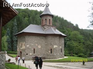 [P10] Biserica Mânăstirii Prislop » foto by puiutea
 - 
<span class="allrVoted glyphicon glyphicon-heart hidden" id="av752135"></span>
<a class="m-l-10 hidden" id="sv752135" onclick="voting_Foto_DelVot(,752135,5504)" role="button">șterge vot <span class="glyphicon glyphicon-remove"></span></a>
<a id="v9752135" class=" c-red"  onclick="voting_Foto_SetVot(752135)" role="button"><span class="glyphicon glyphicon-heart-empty"></span> <b>LIKE</b> = Votează poza</a> <img class="hidden"  id="f752135W9" src="/imagini/loader.gif" border="0" /><span class="AjErrMes hidden" id="e752135ErM"></span>