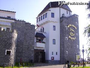 [P19] Hotelul din pasul Tihuta, unde il puteti intalni pe conte...  » foto by Tudor-Cristian
 - 
<span class="allrVoted glyphicon glyphicon-heart hidden" id="av562779"></span>
<a class="m-l-10 hidden" id="sv562779" onclick="voting_Foto_DelVot(,562779,5504)" role="button">șterge vot <span class="glyphicon glyphicon-remove"></span></a>
<a id="v9562779" class=" c-red"  onclick="voting_Foto_SetVot(562779)" role="button"><span class="glyphicon glyphicon-heart-empty"></span> <b>LIKE</b> = Votează poza</a> <img class="hidden"  id="f562779W9" src="/imagini/loader.gif" border="0" /><span class="AjErrMes hidden" id="e562779ErM"></span>