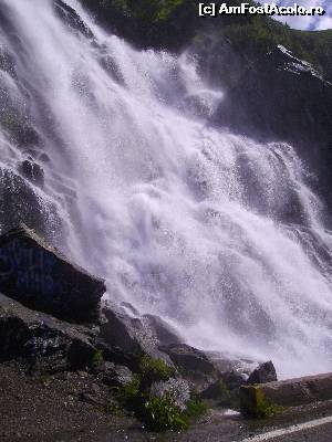 [P22] Cadere de apa ireala, pe Transfagarasan.  » foto by Tudor-Cristian
 - 
<span class="allrVoted glyphicon glyphicon-heart hidden" id="av562948"></span>
<a class="m-l-10 hidden" id="sv562948" onclick="voting_Foto_DelVot(,562948,5504)" role="button">șterge vot <span class="glyphicon glyphicon-remove"></span></a>
<a id="v9562948" class=" c-red"  onclick="voting_Foto_SetVot(562948)" role="button"><span class="glyphicon glyphicon-heart-empty"></span> <b>LIKE</b> = Votează poza</a> <img class="hidden"  id="f562948W9" src="/imagini/loader.gif" border="0" /><span class="AjErrMes hidden" id="e562948ErM"></span>