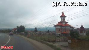 [P30] Capătul nordic al Transalpinei. Biserica ortodoxă din Petreşti.  » foto by Costi
 - 
<span class="allrVoted glyphicon glyphicon-heart hidden" id="av463463"></span>
<a class="m-l-10 hidden" id="sv463463" onclick="voting_Foto_DelVot(,463463,5504)" role="button">șterge vot <span class="glyphicon glyphicon-remove"></span></a>
<a id="v9463463" class=" c-red"  onclick="voting_Foto_SetVot(463463)" role="button"><span class="glyphicon glyphicon-heart-empty"></span> <b>LIKE</b> = Votează poza</a> <img class="hidden"  id="f463463W9" src="/imagini/loader.gif" border="0" /><span class="AjErrMes hidden" id="e463463ErM"></span>