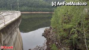[P32] Lacul de acumulare şi barajul Tăul Bistrei.  » foto by Costi
 - 
<span class="allrVoted glyphicon glyphicon-heart hidden" id="av463465"></span>
<a class="m-l-10 hidden" id="sv463465" onclick="voting_Foto_DelVot(,463465,5504)" role="button">șterge vot <span class="glyphicon glyphicon-remove"></span></a>
<a id="v9463465" class=" c-red"  onclick="voting_Foto_SetVot(463465)" role="button"><span class="glyphicon glyphicon-heart-empty"></span> <b>LIKE</b> = Votează poza</a> <img class="hidden"  id="f463465W9" src="/imagini/loader.gif" border="0" /><span class="AjErrMes hidden" id="e463465ErM"></span>
