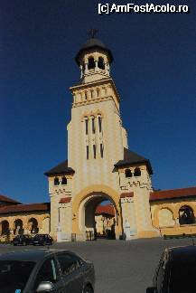 [P52] Alba Iulia - intrarea in catedrala reintregirii » foto by gregorio
 - 
<span class="allrVoted glyphicon glyphicon-heart hidden" id="av67733"></span>
<a class="m-l-10 hidden" id="sv67733" onclick="voting_Foto_DelVot(,67733,5504)" role="button">șterge vot <span class="glyphicon glyphicon-remove"></span></a>
<a id="v967733" class=" c-red"  onclick="voting_Foto_SetVot(67733)" role="button"><span class="glyphicon glyphicon-heart-empty"></span> <b>LIKE</b> = Votează poza</a> <img class="hidden"  id="f67733W9" src="/imagini/loader.gif" border="0" /><span class="AjErrMes hidden" id="e67733ErM"></span>