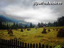 [P06] Durău : vedere de la fereastra pensiunii Ioana » foto by mariana.olaru
 - 
<span class="allrVoted glyphicon glyphicon-heart hidden" id="av82261"></span>
<a class="m-l-10 hidden" id="sv82261" onclick="voting_Foto_DelVot(,82261,5504)" role="button">șterge vot <span class="glyphicon glyphicon-remove"></span></a>
<a id="v982261" class=" c-red"  onclick="voting_Foto_SetVot(82261)" role="button"><span class="glyphicon glyphicon-heart-empty"></span> <b>LIKE</b> = Votează poza</a> <img class="hidden"  id="f82261W9" src="/imagini/loader.gif" border="0" /><span class="AjErrMes hidden" id="e82261ErM"></span>