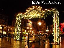 [P08] Strasbourgul avea 4 targuri de Craciun. Aceasta este intrarea in unul din ele. » foto by karinastanciu
 - 
<span class="allrVoted glyphicon glyphicon-heart hidden" id="av66524"></span>
<a class="m-l-10 hidden" id="sv66524" onclick="voting_Foto_DelVot(,66524,5526)" role="button">șterge vot <span class="glyphicon glyphicon-remove"></span></a>
<a id="v966524" class=" c-red"  onclick="voting_Foto_SetVot(66524)" role="button"><span class="glyphicon glyphicon-heart-empty"></span> <b>LIKE</b> = Votează poza</a> <img class="hidden"  id="f66524W9" src="/imagini/loader.gif" border="0" /><span class="AjErrMes hidden" id="e66524ErM"></span>