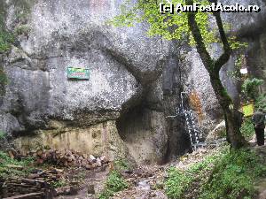 [P05] Intrarea in canion.  » foto by senateo
 - 
<span class="allrVoted glyphicon glyphicon-heart hidden" id="av558859"></span>
<a class="m-l-10 hidden" id="sv558859" onclick="voting_Foto_DelVot(,558859,5531)" role="button">șterge vot <span class="glyphicon glyphicon-remove"></span></a>
<a id="v9558859" class=" c-red"  onclick="voting_Foto_SetVot(558859)" role="button"><span class="glyphicon glyphicon-heart-empty"></span> <b>LIKE</b> = Votează poza</a> <img class="hidden"  id="f558859W9" src="/imagini/loader.gif" border="0" /><span class="AjErrMes hidden" id="e558859ErM"></span>
