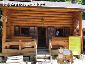 [P33] Am ajuns din nou în dreptul cabanei de unde se cumpără biletele pentru vizitarea canionului.  » foto by Floryn81
 - 
<span class="allrVoted glyphicon glyphicon-heart hidden" id="av1080569"></span>
<a class="m-l-10 hidden" id="sv1080569" onclick="voting_Foto_DelVot(,1080569,5531)" role="button">șterge vot <span class="glyphicon glyphicon-remove"></span></a>
<a id="v91080569" class=" c-red"  onclick="voting_Foto_SetVot(1080569)" role="button"><span class="glyphicon glyphicon-heart-empty"></span> <b>LIKE</b> = Votează poza</a> <img class="hidden"  id="f1080569W9" src="/imagini/loader.gif" border="0" /><span class="AjErrMes hidden" id="e1080569ErM"></span>