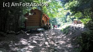 [P46] Acesta e popasul, de aici se procură și biletele.  » foto by maryka
 - 
<span class="allrVoted glyphicon glyphicon-heart hidden" id="av777835"></span>
<a class="m-l-10 hidden" id="sv777835" onclick="voting_Foto_DelVot(,777835,5531)" role="button">șterge vot <span class="glyphicon glyphicon-remove"></span></a>
<a id="v9777835" class=" c-red"  onclick="voting_Foto_SetVot(777835)" role="button"><span class="glyphicon glyphicon-heart-empty"></span> <b>LIKE</b> = Votează poza</a> <img class="hidden"  id="f777835W9" src="/imagini/loader.gif" border="0" /><span class="AjErrMes hidden" id="e777835ErM"></span>