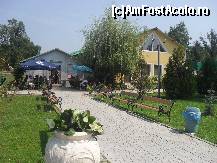 [P03] Magazinul din parculetul statiunii » foto by georgiana
 - 
<span class="allrVoted glyphicon glyphicon-heart hidden" id="av118458"></span>
<a class="m-l-10 hidden" id="sv118458" onclick="voting_Foto_DelVot(,118458,5539)" role="button">șterge vot <span class="glyphicon glyphicon-remove"></span></a>
<a id="v9118458" class=" c-red"  onclick="voting_Foto_SetVot(118458)" role="button"><span class="glyphicon glyphicon-heart-empty"></span> <b>LIKE</b> = Votează poza</a> <img class="hidden"  id="f118458W9" src="/imagini/loader.gif" border="0" /><span class="AjErrMes hidden" id="e118458ErM"></span>