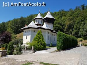 [P11] Biserica lăcașului de cult are hramul ”Nașterea Maicii Domnului”.  » foto by Floryn81
 - 
<span class="allrVoted glyphicon glyphicon-heart hidden" id="av1132753"></span>
<a class="m-l-10 hidden" id="sv1132753" onclick="voting_Foto_DelVot(,1132753,5545)" role="button">șterge vot <span class="glyphicon glyphicon-remove"></span></a>
<a id="v91132753" class=" c-red"  onclick="voting_Foto_SetVot(1132753)" role="button"><span class="glyphicon glyphicon-heart-empty"></span> <b>LIKE</b> = Votează poza</a> <img class="hidden"  id="f1132753W9" src="/imagini/loader.gif" border="0" /><span class="AjErrMes hidden" id="e1132753ErM"></span>