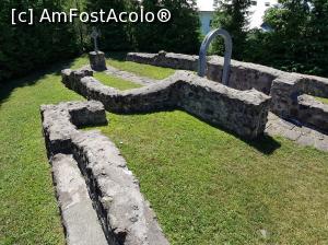[P07] Mănăstirea Crișan - vechiul lăcaș de cult era format din biserică, trapeză, corpul de chilii, clopotniță și alte anexe (informația este prezentată în scurtul istoric afișat în apropiere).  » foto by Floryn81
 - 
<span class="allrVoted glyphicon glyphicon-heart hidden" id="av1132746"></span>
<a class="m-l-10 hidden" id="sv1132746" onclick="voting_Foto_DelVot(,1132746,5545)" role="button">șterge vot <span class="glyphicon glyphicon-remove"></span></a>
<a id="v91132746" class=" c-red"  onclick="voting_Foto_SetVot(1132746)" role="button"><span class="glyphicon glyphicon-heart-empty"></span> <b>LIKE</b> = Votează poza</a> <img class="hidden"  id="f1132746W9" src="/imagini/loader.gif" border="0" /><span class="AjErrMes hidden" id="e1132746ErM"></span>