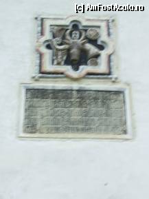 [P12] Manastirea Bistrita - Pisania si stema Moldovei aflate pe peretele sudic, langa intrare. » foto by iulianic
 - 
<span class="allrVoted glyphicon glyphicon-heart hidden" id="av307981"></span>
<a class="m-l-10 hidden" id="sv307981" onclick="voting_Foto_DelVot(,307981,5547)" role="button">șterge vot <span class="glyphicon glyphicon-remove"></span></a>
<a id="v9307981" class=" c-red"  onclick="voting_Foto_SetVot(307981)" role="button"><span class="glyphicon glyphicon-heart-empty"></span> <b>LIKE</b> = Votează poza</a> <img class="hidden"  id="f307981W9" src="/imagini/loader.gif" border="0" /><span class="AjErrMes hidden" id="e307981ErM"></span>