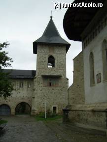 [P13] Manastirea Bistrita - Turnul lui Stefan cel Mare aflat pe latura nordica a incintei. » foto by iulianic
 - 
<span class="allrVoted glyphicon glyphicon-heart hidden" id="av307983"></span>
<a class="m-l-10 hidden" id="sv307983" onclick="voting_Foto_DelVot(,307983,5547)" role="button">șterge vot <span class="glyphicon glyphicon-remove"></span></a>
<a id="v9307983" class=" c-red"  onclick="voting_Foto_SetVot(307983)" role="button"><span class="glyphicon glyphicon-heart-empty"></span> <b>LIKE</b> = Votează poza</a> <img class="hidden"  id="f307983W9" src="/imagini/loader.gif" border="0" /><span class="AjErrMes hidden" id="e307983ErM"></span>