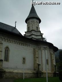[P06] Manastirea Bistrita - Biserica, necropola voievodala. » foto by iulianic
 - 
<span class="allrVoted glyphicon glyphicon-heart hidden" id="av307970"></span>
<a class="m-l-10 hidden" id="sv307970" onclick="voting_Foto_DelVot(,307970,5547)" role="button">șterge vot <span class="glyphicon glyphicon-remove"></span></a>
<a id="v9307970" class=" c-red"  onclick="voting_Foto_SetVot(307970)" role="button"><span class="glyphicon glyphicon-heart-empty"></span> <b>LIKE</b> = Votează poza</a> <img class="hidden"  id="f307970W9" src="/imagini/loader.gif" border="0" /><span class="AjErrMes hidden" id="e307970ErM"></span>