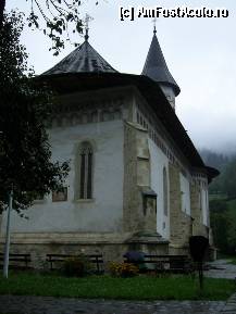 [P07] Manastirea Bistrita - Biserica, latura vestica. » foto by iulianic
 - 
<span class="allrVoted glyphicon glyphicon-heart hidden" id="av307971"></span>
<a class="m-l-10 hidden" id="sv307971" onclick="voting_Foto_DelVot(,307971,5547)" role="button">șterge vot <span class="glyphicon glyphicon-remove"></span></a>
<a id="v9307971" class=" c-red"  onclick="voting_Foto_SetVot(307971)" role="button"><span class="glyphicon glyphicon-heart-empty"></span> <b>LIKE</b> = Votează poza</a> <img class="hidden"  id="f307971W9" src="/imagini/loader.gif" border="0" /><span class="AjErrMes hidden" id="e307971ErM"></span>
