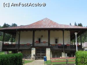 [P18] Clădirea în care se află „Colecția de artă bisericească” - Mănăstirea Bistrița - Neamț.  » foto by tata123 🔱
 - 
<span class="allrVoted glyphicon glyphicon-heart hidden" id="av767148"></span>
<a class="m-l-10 hidden" id="sv767148" onclick="voting_Foto_DelVot(,767148,5547)" role="button">șterge vot <span class="glyphicon glyphicon-remove"></span></a>
<a id="v9767148" class=" c-red"  onclick="voting_Foto_SetVot(767148)" role="button"><span class="glyphicon glyphicon-heart-empty"></span> <b>LIKE</b> = Votează poza</a> <img class="hidden"  id="f767148W9" src="/imagini/loader.gif" border="0" /><span class="AjErrMes hidden" id="e767148ErM"></span>