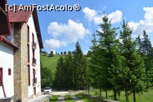 [P08] Hotel Floare de Colt » foto by humorcolt*
 - 
<span class="allrVoted glyphicon glyphicon-heart hidden" id="av1077063"></span>
<a class="m-l-10 hidden" id="sv1077063" onclick="voting_Foto_DelVot(,1077063,5551)" role="button">șterge vot <span class="glyphicon glyphicon-remove"></span></a>
<a id="v91077063" class=" c-red"  onclick="voting_Foto_SetVot(1077063)" role="button"><span class="glyphicon glyphicon-heart-empty"></span> <b>LIKE</b> = Votează poza</a> <img class="hidden"  id="f1077063W9" src="/imagini/loader.gif" border="0" /><span class="AjErrMes hidden" id="e1077063ErM"></span>