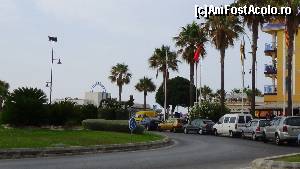 [P29] un rond cu palmieri si gard viu la promeneda » foto by elenaadina
 - 
<span class="allrVoted glyphicon glyphicon-heart hidden" id="av644025"></span>
<a class="m-l-10 hidden" id="sv644025" onclick="voting_Foto_DelVot(,644025,5561)" role="button">șterge vot <span class="glyphicon glyphicon-remove"></span></a>
<a id="v9644025" class=" c-red"  onclick="voting_Foto_SetVot(644025)" role="button"><span class="glyphicon glyphicon-heart-empty"></span> <b>LIKE</b> = Votează poza</a> <img class="hidden"  id="f644025W9" src="/imagini/loader.gif" border="0" /><span class="AjErrMes hidden" id="e644025ErM"></span>