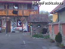 [P11] Restaurant Rustiq - vedere din curtea » foto by biancuta
 - 
<span class="allrVoted glyphicon glyphicon-heart hidden" id="av67900"></span>
<a class="m-l-10 hidden" id="sv67900" onclick="voting_Foto_DelVot(,67900,5567)" role="button">șterge vot <span class="glyphicon glyphicon-remove"></span></a>
<a id="v967900" class=" c-red"  onclick="voting_Foto_SetVot(67900)" role="button"><span class="glyphicon glyphicon-heart-empty"></span> <b>LIKE</b> = Votează poza</a> <img class="hidden"  id="f67900W9" src="/imagini/loader.gif" border="0" /><span class="AjErrMes hidden" id="e67900ErM"></span>