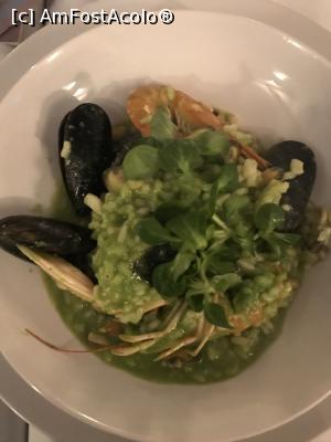 [P34] La Maison De Caroline, super, super gustor orezul meu verde cu fructe de mare » foto by krisstinna
 - 
<span class="allrVoted glyphicon glyphicon-heart hidden" id="av953216"></span>
<a class="m-l-10 hidden" id="sv953216" onclick="voting_Foto_DelVot(,953216,5567)" role="button">șterge vot <span class="glyphicon glyphicon-remove"></span></a>
<a id="v9953216" class=" c-red"  onclick="voting_Foto_SetVot(953216)" role="button"><span class="glyphicon glyphicon-heart-empty"></span> <b>LIKE</b> = Votează poza</a> <img class="hidden"  id="f953216W9" src="/imagini/loader.gif" border="0" /><span class="AjErrMes hidden" id="e953216ErM"></span>