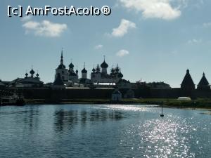 [P01] Mănăstirea Solovăţ - vedere dinspre mare, dimineaţa » foto by calator2000
 - 
<span class="allrVoted glyphicon glyphicon-heart hidden" id="av1052781"></span>
<a class="m-l-10 hidden" id="sv1052781" onclick="voting_Foto_DelVot(,1052781,5579)" role="button">șterge vot <span class="glyphicon glyphicon-remove"></span></a>
<a id="v91052781" class=" c-red"  onclick="voting_Foto_SetVot(1052781)" role="button"><span class="glyphicon glyphicon-heart-empty"></span> <b>LIKE</b> = Votează poza</a> <img class="hidden"  id="f1052781W9" src="/imagini/loader.gif" border="0" /><span class="AjErrMes hidden" id="e1052781ErM"></span>