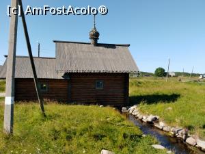 [P32] Solovki - izvorul sfânt, de fapt un mic canal între lacuri, cu apa joasă şi limpede (chiar destul de calduţă comparativ cu alte astfel de izvoare unde temperatura e în jur de 4°C) » foto by calator2000
 - 
<span class="allrVoted glyphicon glyphicon-heart hidden" id="av1053017"></span>
<a class="m-l-10 hidden" id="sv1053017" onclick="voting_Foto_DelVot(,1053017,5579)" role="button">șterge vot <span class="glyphicon glyphicon-remove"></span></a>
<a id="v91053017" class=" c-red"  onclick="voting_Foto_SetVot(1053017)" role="button"><span class="glyphicon glyphicon-heart-empty"></span> <b>LIKE</b> = Votează poza</a> <img class="hidden"  id="f1053017W9" src="/imagini/loader.gif" border="0" /><span class="AjErrMes hidden" id="e1053017ErM"></span>