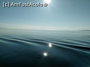 [P41] Marea Albă - în larg, între insulele Balşoi Soloveţki şi Anzer » foto by calator2000
 - 
<span class="allrVoted glyphicon glyphicon-heart hidden" id="av1053148"></span>
<a class="m-l-10 hidden" id="sv1053148" onclick="voting_Foto_DelVot(,1053148,5579)" role="button">șterge vot <span class="glyphicon glyphicon-remove"></span></a>
<a id="v91053148" class=" c-red"  onclick="voting_Foto_SetVot(1053148)" role="button"><span class="glyphicon glyphicon-heart-empty"></span> <b>LIKE</b> = Votează poza</a> <img class="hidden"  id="f1053148W9" src="/imagini/loader.gif" border="0" /><span class="AjErrMes hidden" id="e1053148ErM"></span>