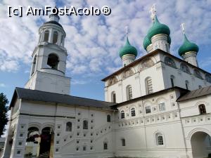 [P31] Mănăstirea Tolga din Yaroslavl » foto by calator2000
 - 
<span class="allrVoted glyphicon glyphicon-heart hidden" id="av1054989"></span>
<a class="m-l-10 hidden" id="sv1054989" onclick="voting_Foto_DelVot(,1054989,5579)" role="button">șterge vot <span class="glyphicon glyphicon-remove"></span></a>
<a id="v91054989" class=" c-red"  onclick="voting_Foto_SetVot(1054989)" role="button"><span class="glyphicon glyphicon-heart-empty"></span> <b>LIKE</b> = Votează poza</a> <img class="hidden"  id="f1054989W9" src="/imagini/loader.gif" border="0" /><span class="AjErrMes hidden" id="e1054989ErM"></span>