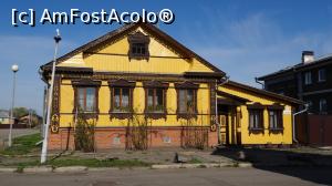 [P33] Casă tradițională din vecinătatea Mănăstirii Pokrovski » foto by mariana.olaru
 - 
<span class="allrVoted glyphicon glyphicon-heart hidden" id="av1075305"></span>
<a class="m-l-10 hidden" id="sv1075305" onclick="voting_Foto_DelVot(,1075305,5579)" role="button">șterge vot <span class="glyphicon glyphicon-remove"></span></a>
<a id="v91075305" class=" c-red"  onclick="voting_Foto_SetVot(1075305)" role="button"><span class="glyphicon glyphicon-heart-empty"></span> <b>LIKE</b> = Votează poza</a> <img class="hidden"  id="f1075305W9" src="/imagini/loader.gif" border="0" /><span class="AjErrMes hidden" id="e1075305ErM"></span>