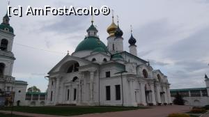 [P48] Mănăstirea Spaso-Yakovlevsky (Sfântul Iacov) din Rostov » foto by mariana.olaru
 - 
<span class="allrVoted glyphicon glyphicon-heart hidden" id="av1075320"></span>
<a class="m-l-10 hidden" id="sv1075320" onclick="voting_Foto_DelVot(,1075320,5579)" role="button">șterge vot <span class="glyphicon glyphicon-remove"></span></a>
<a id="v91075320" class=" c-red"  onclick="voting_Foto_SetVot(1075320)" role="button"><span class="glyphicon glyphicon-heart-empty"></span> <b>LIKE</b> = Votează poza</a> <img class="hidden"  id="f1075320W9" src="/imagini/loader.gif" border="0" /><span class="AjErrMes hidden" id="e1075320ErM"></span>