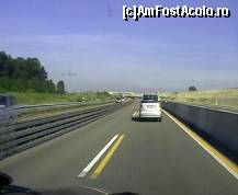 [P04] În 2008, pe A8 se executau lucrări de modernizare şi lărgire la trei benzi. Cu toate acestea, traficul era meţinut peste tot la două benzi pe sens (ce e drept, un pic mai înguste decât normal). » foto by Costi
 - 
<span class="allrVoted glyphicon glyphicon-heart hidden" id="av68749"></span>
<a class="m-l-10 hidden" id="sv68749" onclick="voting_Foto_DelVot(,68749,5586)" role="button">șterge vot <span class="glyphicon glyphicon-remove"></span></a>
<a id="v968749" class=" c-red"  onclick="voting_Foto_SetVot(68749)" role="button"><span class="glyphicon glyphicon-heart-empty"></span> <b>LIKE</b> = Votează poza</a> <img class="hidden"  id="f68749W9" src="/imagini/loader.gif" border="0" /><span class="AjErrMes hidden" id="e68749ErM"></span>