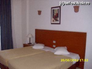 [P05] camera, una spaţioasă şi curată » foto by georgeb
 - 
<span class="allrVoted glyphicon glyphicon-heart hidden" id="av505897"></span>
<a class="m-l-10 hidden" id="sv505897" onclick="voting_Foto_DelVot(,505897,5594)" role="button">șterge vot <span class="glyphicon glyphicon-remove"></span></a>
<a id="v9505897" class=" c-red"  onclick="voting_Foto_SetVot(505897)" role="button"><span class="glyphicon glyphicon-heart-empty"></span> <b>LIKE</b> = Votează poza</a> <img class="hidden"  id="f505897W9" src="/imagini/loader.gif" border="0" /><span class="AjErrMes hidden" id="e505897ErM"></span>