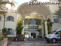 [P05] fatada impresionanta a hotelului » foto by kati
 - 
<span class="allrVoted glyphicon glyphicon-heart hidden" id="av217597"></span>
<a class="m-l-10 hidden" id="sv217597" onclick="voting_Foto_DelVot(,217597,5594)" role="button">șterge vot <span class="glyphicon glyphicon-remove"></span></a>
<a id="v9217597" class=" c-red"  onclick="voting_Foto_SetVot(217597)" role="button"><span class="glyphicon glyphicon-heart-empty"></span> <b>LIKE</b> = Votează poza</a> <img class="hidden"  id="f217597W9" src="/imagini/loader.gif" border="0" /><span class="AjErrMes hidden" id="e217597ErM"></span>