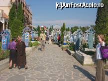 [P15] Vedere de asamblu in Cimitirul Vesel » foto by tempesta55
 - 
<span class="allrVoted glyphicon glyphicon-heart hidden" id="av70090"></span>
<a class="m-l-10 hidden" id="sv70090" onclick="voting_Foto_DelVot(,70090,5601)" role="button">șterge vot <span class="glyphicon glyphicon-remove"></span></a>
<a id="v970090" class=" c-red"  onclick="voting_Foto_SetVot(70090)" role="button"><span class="glyphicon glyphicon-heart-empty"></span> <b>LIKE</b> = Votează poza</a> <img class="hidden"  id="f70090W9" src="/imagini/loader.gif" border="0" /><span class="AjErrMes hidden" id="e70090ErM"></span>