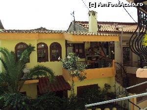 [P02] Casa frumoasa in drum spre castel » foto by Carmen Ion
 - 
<span class="allrVoted glyphicon glyphicon-heart hidden" id="av547941"></span>
<a class="m-l-10 hidden" id="sv547941" onclick="voting_Foto_DelVot(,547941,5636)" role="button">șterge vot <span class="glyphicon glyphicon-remove"></span></a>
<a id="v9547941" class=" c-red"  onclick="voting_Foto_SetVot(547941)" role="button"><span class="glyphicon glyphicon-heart-empty"></span> <b>LIKE</b> = Votează poza</a> <img class="hidden"  id="f547941W9" src="/imagini/loader.gif" border="0" /><span class="AjErrMes hidden" id="e547941ErM"></span>