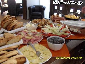 [P02] Micul dejun... bogat si gustos » foto by allina
 - 
<span class="allrVoted glyphicon glyphicon-heart hidden" id="av368206"></span>
<a class="m-l-10 hidden" id="sv368206" onclick="voting_Foto_DelVot(,368206,5638)" role="button">șterge vot <span class="glyphicon glyphicon-remove"></span></a>
<a id="v9368206" class=" c-red"  onclick="voting_Foto_SetVot(368206)" role="button"><span class="glyphicon glyphicon-heart-empty"></span> <b>LIKE</b> = Votează poza</a> <img class="hidden"  id="f368206W9" src="/imagini/loader.gif" border="0" /><span class="AjErrMes hidden" id="e368206ErM"></span>