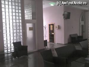 [P04] Complexul de sănătate/welness/SPA Perla - holul de la SPA; în spatele meu e barul, în faţă - de la stânga la dreapta: duşurile, culoarul spre ieşirea la bazinul exterior, sauna uscată, sauna umedă.  » foto by Dragoș_MD
 - 
<span class="allrVoted glyphicon glyphicon-heart hidden" id="av394214"></span>
<a class="m-l-10 hidden" id="sv394214" onclick="voting_Foto_DelVot(,394214,5640)" role="button">șterge vot <span class="glyphicon glyphicon-remove"></span></a>
<a id="v9394214" class=" c-red"  onclick="voting_Foto_SetVot(394214)" role="button"><span class="glyphicon glyphicon-heart-empty"></span> <b>LIKE</b> = Votează poza</a> <img class="hidden"  id="f394214W9" src="/imagini/loader.gif" border="0" /><span class="AjErrMes hidden" id="e394214ErM"></span>