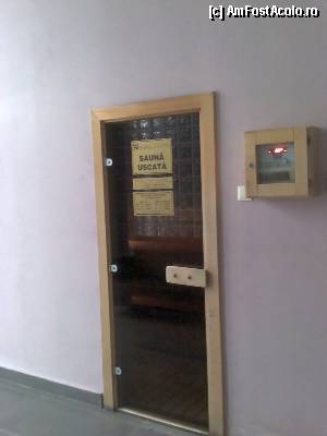 [P05] Complexul de sănătate/welness/SPA Perla - intrarea la sauna uscată şi panoul ei de control.  » foto by Dragoș_MD
 - 
<span class="allrVoted glyphicon glyphicon-heart hidden" id="av394215"></span>
<a class="m-l-10 hidden" id="sv394215" onclick="voting_Foto_DelVot(,394215,5640)" role="button">șterge vot <span class="glyphicon glyphicon-remove"></span></a>
<a id="v9394215" class=" c-red"  onclick="voting_Foto_SetVot(394215)" role="button"><span class="glyphicon glyphicon-heart-empty"></span> <b>LIKE</b> = Votează poza</a> <img class="hidden"  id="f394215W9" src="/imagini/loader.gif" border="0" /><span class="AjErrMes hidden" id="e394215ErM"></span>