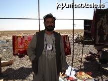 [P14] Negustor de covoare, aduse din Pakistan si Iran... » foto by michirec
 - 
<span class="allrVoted glyphicon glyphicon-heart hidden" id="av70922"></span>
<a class="m-l-10 hidden" id="sv70922" onclick="voting_Foto_DelVot(,70922,5659)" role="button">șterge vot <span class="glyphicon glyphicon-remove"></span></a>
<a id="v970922" class=" c-red"  onclick="voting_Foto_SetVot(70922)" role="button"><span class="glyphicon glyphicon-heart-empty"></span> <b>LIKE</b> = Votează poza</a> <img class="hidden"  id="f70922W9" src="/imagini/loader.gif" border="0" /><span class="AjErrMes hidden" id="e70922ErM"></span>