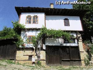 [P22] Muzeul Casa Doncho Popa » foto by Testosu'
 - 
<span class="allrVoted glyphicon glyphicon-heart hidden" id="av634542"></span>
<a class="m-l-10 hidden" id="sv634542" onclick="voting_Foto_DelVot(,634542,5666)" role="button">șterge vot <span class="glyphicon glyphicon-remove"></span></a>
<a id="v9634542" class=" c-red"  onclick="voting_Foto_SetVot(634542)" role="button"><span class="glyphicon glyphicon-heart-empty"></span> <b>LIKE</b> = Votează poza</a> <img class="hidden"  id="f634542W9" src="/imagini/loader.gif" border="0" /><span class="AjErrMes hidden" id="e634542ErM"></span>