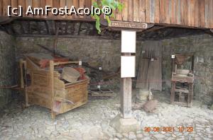 [P05] Ustensile agricole » foto by fregata
 - 
<span class="allrVoted glyphicon glyphicon-heart hidden" id="av1251494"></span>
<a class="m-l-10 hidden" id="sv1251494" onclick="voting_Foto_DelVot(,1251494,5666)" role="button">șterge vot <span class="glyphicon glyphicon-remove"></span></a>
<a id="v91251494" class=" c-red"  onclick="voting_Foto_SetVot(1251494)" role="button"><span class="glyphicon glyphicon-heart-empty"></span> <b>LIKE</b> = Votează poza</a> <img class="hidden"  id="f1251494W9" src="/imagini/loader.gif" border="0" /><span class="AjErrMes hidden" id="e1251494ErM"></span>