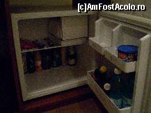 [P17] Minibarul - Hotel Cara Pitesti. » foto by presario
 - 
<span class="allrVoted glyphicon glyphicon-heart hidden" id="av71172"></span>
<a class="m-l-10 hidden" id="sv71172" onclick="voting_Foto_DelVot(,71172,5669)" role="button">șterge vot <span class="glyphicon glyphicon-remove"></span></a>
<a id="v971172" class=" c-red"  onclick="voting_Foto_SetVot(71172)" role="button"><span class="glyphicon glyphicon-heart-empty"></span> <b>LIKE</b> = Votează poza</a> <img class="hidden"  id="f71172W9" src="/imagini/loader.gif" border="0" /><span class="AjErrMes hidden" id="e71172ErM"></span>