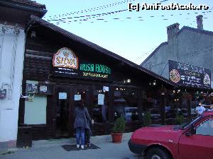 [P02] Ne pregătim să intrăm în restaurant.  » foto by Floryn81
 - 
<span class="allrVoted glyphicon glyphicon-heart hidden" id="av638452"></span>
<a class="m-l-10 hidden" id="sv638452" onclick="voting_Foto_DelVot(,638452,5687)" role="button">șterge vot <span class="glyphicon glyphicon-remove"></span></a>
<a id="v9638452" class=" c-red"  onclick="voting_Foto_SetVot(638452)" role="button"><span class="glyphicon glyphicon-heart-empty"></span> <b>LIKE</b> = Votează poza</a> <img class="hidden"  id="f638452W9" src="/imagini/loader.gif" border="0" /><span class="AjErrMes hidden" id="e638452ErM"></span>