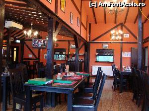 [P04] Restaurantul Irish House din Bușteni - imagine din interior.  » foto by Floryn81
 - 
<span class="allrVoted glyphicon glyphicon-heart hidden" id="av638457"></span>
<a class="m-l-10 hidden" id="sv638457" onclick="voting_Foto_DelVot(,638457,5687)" role="button">șterge vot <span class="glyphicon glyphicon-remove"></span></a>
<a id="v9638457" class=" c-red"  onclick="voting_Foto_SetVot(638457)" role="button"><span class="glyphicon glyphicon-heart-empty"></span> <b>LIKE</b> = Votează poza</a> <img class="hidden"  id="f638457W9" src="/imagini/loader.gif" border="0" /><span class="AjErrMes hidden" id="e638457ErM"></span>